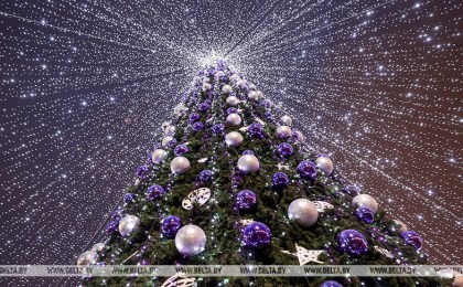 Файер-шоу, модный показ и подарки: в Бресте 16 декабря зажгут огни на главной елке