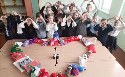 Конфеты в мешочках, носочках и сапожках! Участвуйте в акции «Вера в чудо!»