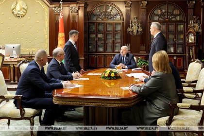 Лукашенко о работе с кадрами: людей обижать нельзя