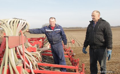 В Кобринском районе начался сев яровых культур