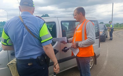 В Кобрине сотрудники ГАИ и работники Белорусской железной дороги провели совместную акцию