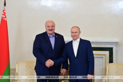 Встреча с Путиным, жаркий селектор, прокурорский отчет и портовая логистика. Итоги мощной недели Президента