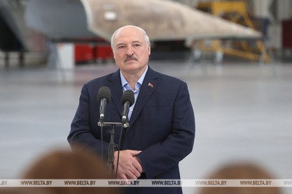 Лукашенко требует развивать Национальный аэропорт Минск с учетом перспектив