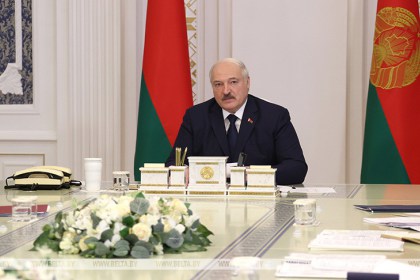 Динамика в АПК, фишки Форума регионов и отечественная вакцина. Лукашенко собрал совещание по развитию Витебской области