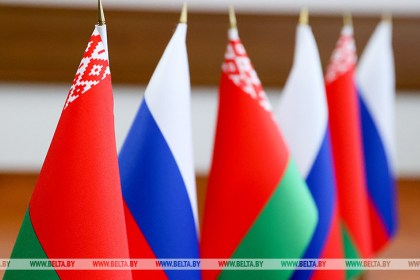 Лукашенко прогнозирует в следующем году выход на досанкционный уровень работы экономики