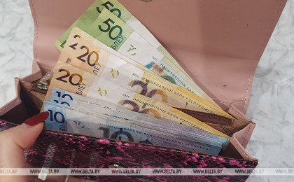 В Беларуси повышаются надбавки работникам сферы соцобслуживания