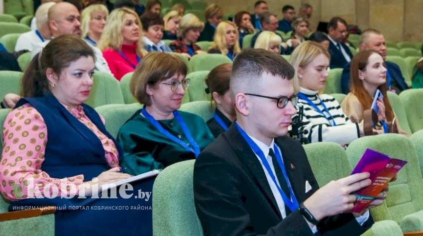 Более 100 журналистов региональных СМИ объединил медиафорум в Минске. В нем принял участие представитель из Кобрина