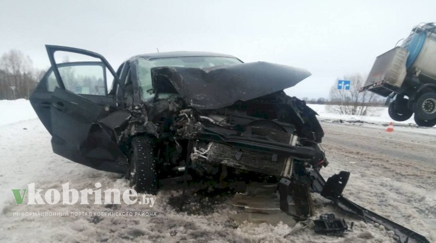 Уголовное дело возбуждено по факту ДТП с участием большегруза и легковушки в Кобринском районе