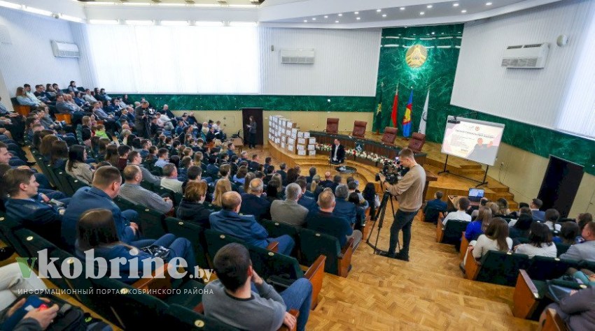 Знак «Живая память благодарных поколений» установят возле патриотического центра в Брестской крепости