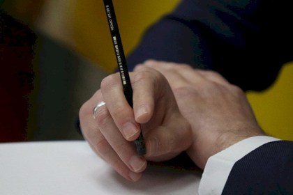 «Сделать нашу жизнь лучше». Как белорусы относятся к единому дню голосования