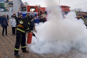 С целью предупреждения пожаров в аг. Дивин выступил представитель областного МЧС 