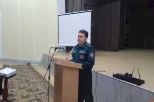 С целью предупреждения пожаров в аг. Дивин выступил представитель областного МЧС 