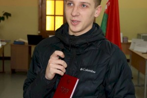 Голосование и на участках N5 в ГУО «Начальная школа N10» и N4 в ГУО «Средняя школа N9» г. Кобрина