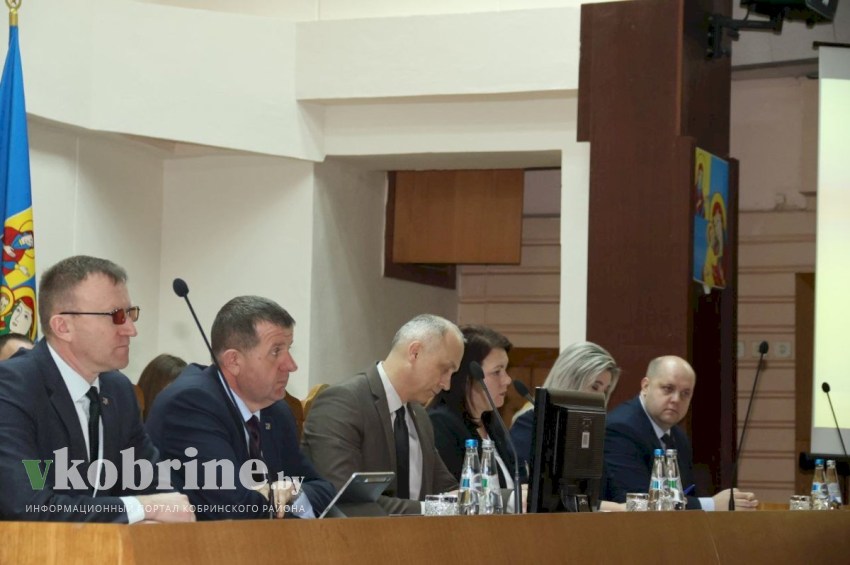Заседание Кобринского районного исполнительного комитета проходит под председательством Александра Николаевича Пачко
