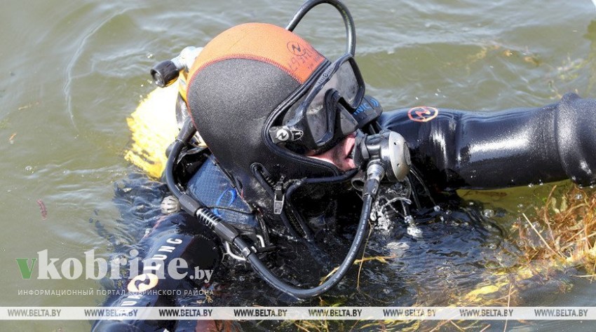 Водолазы начали обследовать акватории пляжей Брестской области перед купальным сезоном