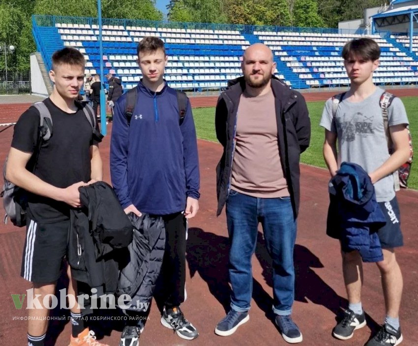 В Кобрине прошли районные спортивные соревнования «Защитник Отечества»
