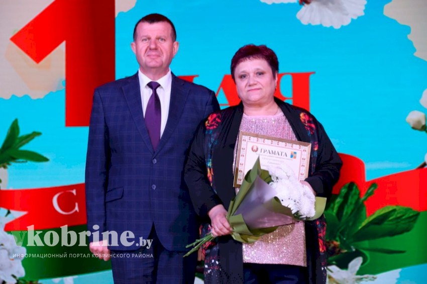 Праздничное мероприятие «Во славу труда» прошло в Кобринском Дворце культуры