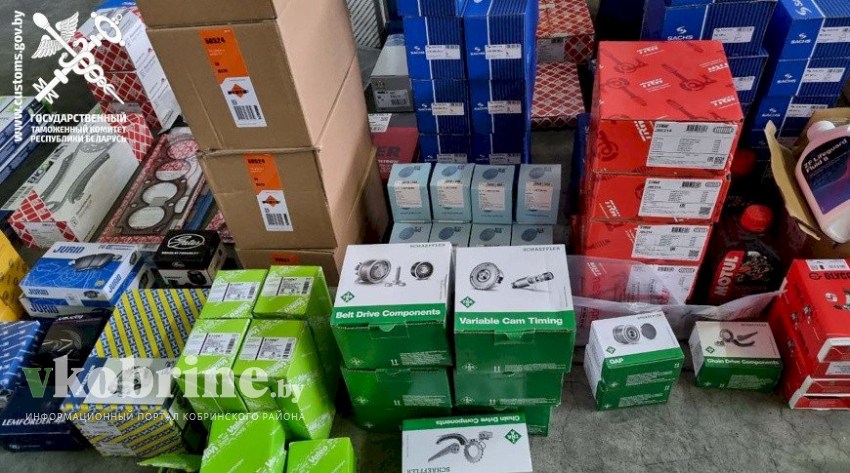 Брестские таможенники пресекли попытку незаконного ввоза сборного груза