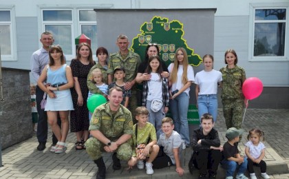 К пограничной службе – с юных лет