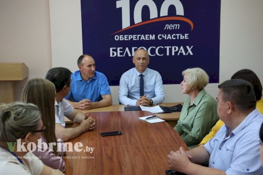 Единый день информирования проходит на базе представительства Белгосстраха по Кобринскому району