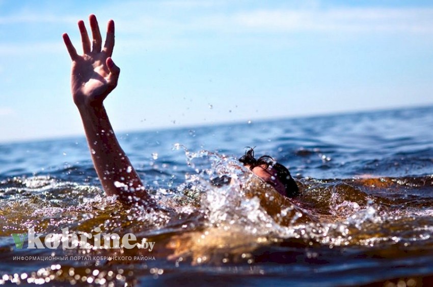 В летний период следует соблюдать правила безопасности на воде