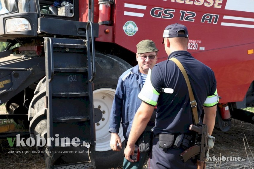 На контроле – уборочная кампания: правоохранители посетили ОАО «Батчи» и ОАО «Агро-Кобринское»