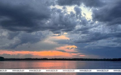 Порывистый ветер и дожди с грозами ожидаются сегодня в Беларуси