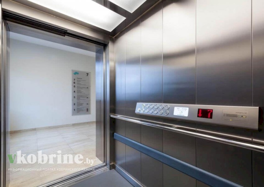 Как правильно себя вести в лифте