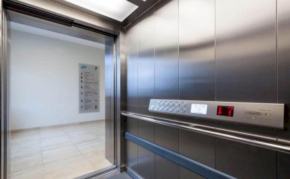 Как правильно себя вести в лифте