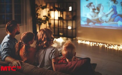 Для киноманов и любознательных. В МТС ТВ стали доступны новые телеканалы «VHS-ка» и «СuriosityStream»