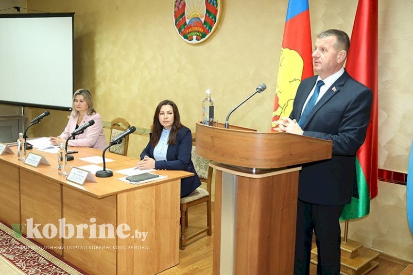 Выездной семинар председателей районных Советов депутатов, председателей сельисполкомов и горисполкомов районного подчинения прошёл на Кобринщине 