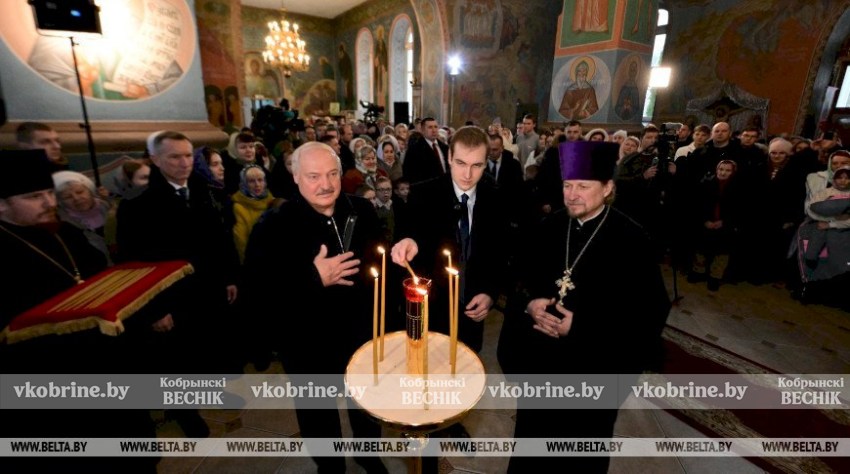 Курс на мир и созидание, плюсы «диктатуры» и признание в любви. Лукашенко в Рождество сказал о главном