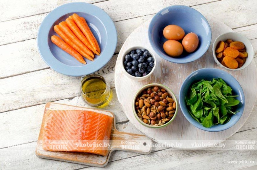 Названы продукты, которые помогут сохранить зрение