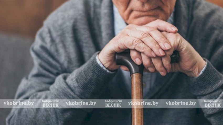 Пособие по уходу за пожилым старше 80 лет или инвалидом 1-й группы. В Минтруда разъяснили ключевые аспекты