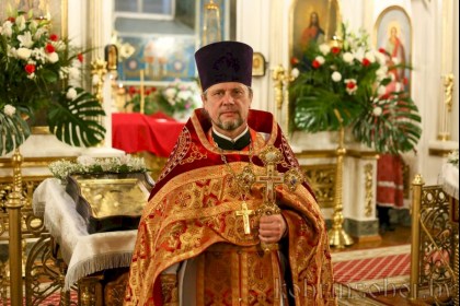 Протоиерей Сергий Утрата поздравляет кобринчан с Пасхой