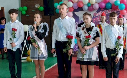 «В добрый путь, выпускники!» - последний звонок прозвучал в Батчинской средней школе