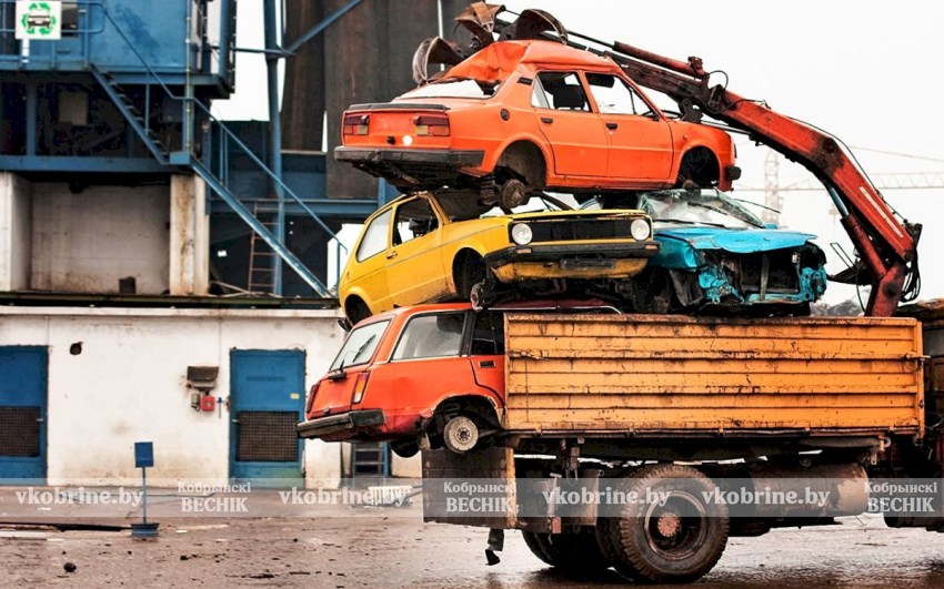 Как решить проблему автохлама на парковке, рассказал старший госавтоинспектор ОГАИ Кобринского РОВД Алексей Борздун