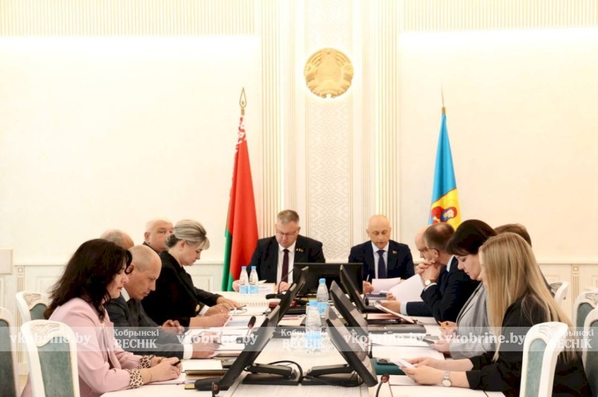 Вопросы кадров в центре внимания очередного заседания райисполкома 