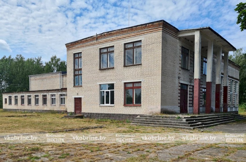 В Бельске продается здание Дома культуры всего за 1 базовую 