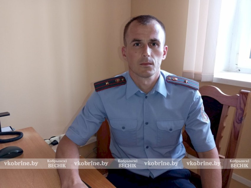 О законности хранения оружия и возможных последствиях рассказал старший инспектор по разрешительной работе Дмитрий Дубина