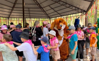 Безопасность на дороге и снятие отпечатков пальцев: кобринские правоохранители встретились с ребятами из лагеря «Салют»