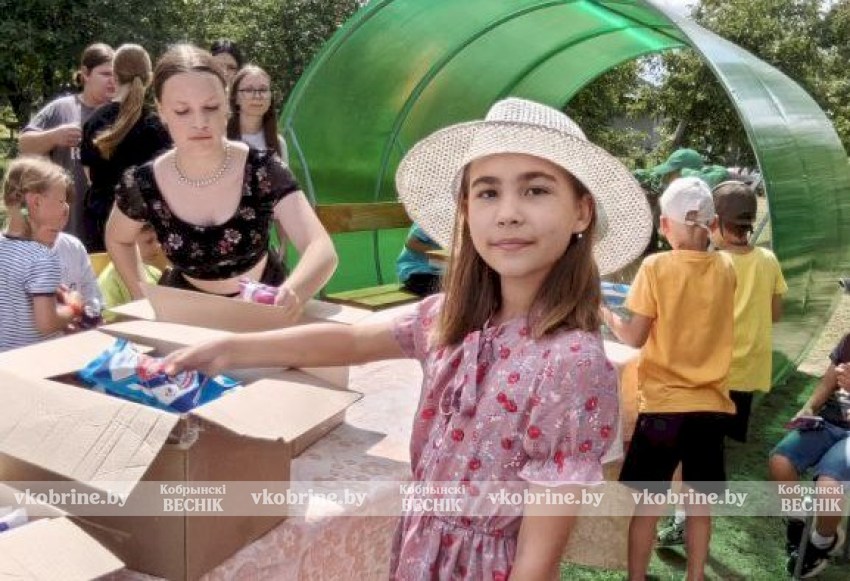 Беседки для детей будут! Парламентарий Полина Василюк побывала в Кобринской детской деревне