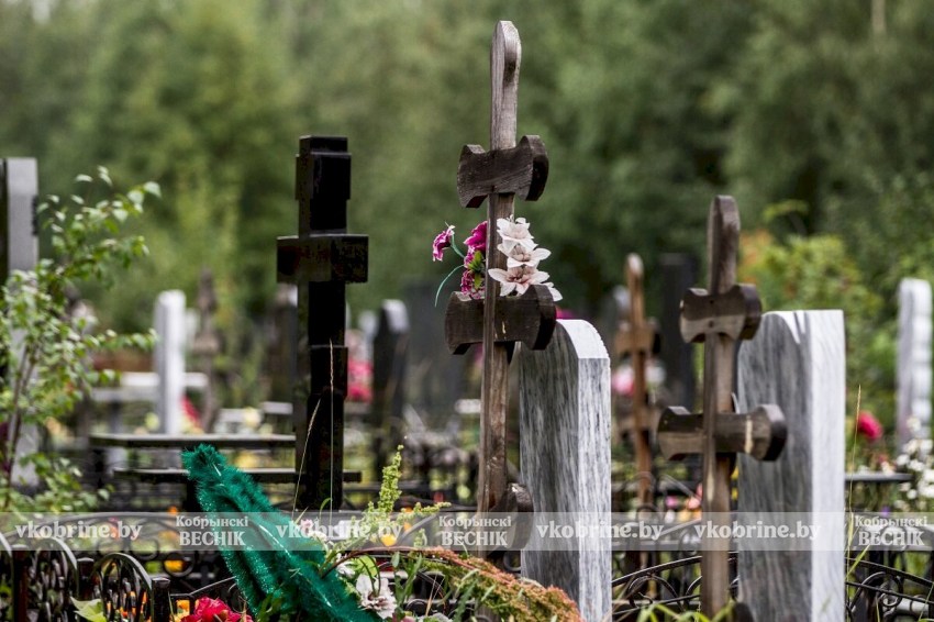 Чистота и порядок на кладбище - в Буховичском сельсовете провели инвентаризацию надмогильных сооружений