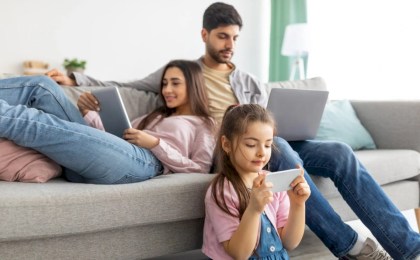 Как сохранить семью в цифровую эпоху - рассказал психолог Кобринского ТЦСОН