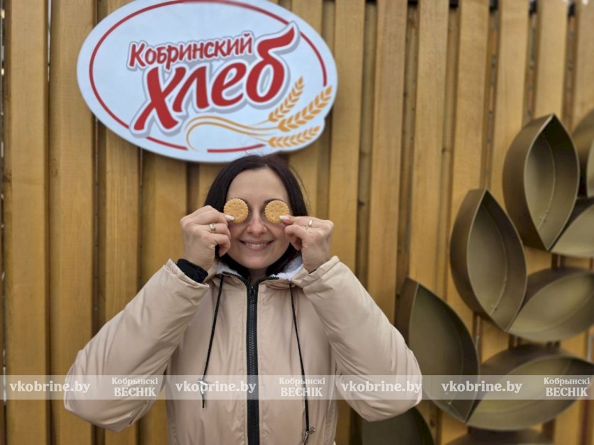 Яркую дегустацию провел Кобринский хлебозавод во Всемирный день хлеба - смотрите как это было
