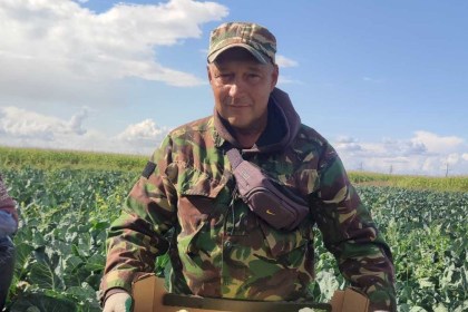 Полевод Александр Васильев из Залесья с растениями на «ты»