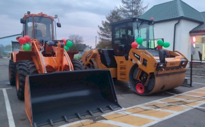 Спасибо за хорошие дороги - в Кобрине прошло торжественное мероприятие, посвященное Дню автомобилиста и дорожника