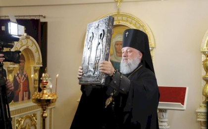 Икона с изображением Святых Александра Невского и Нины передана Брестской епархии 