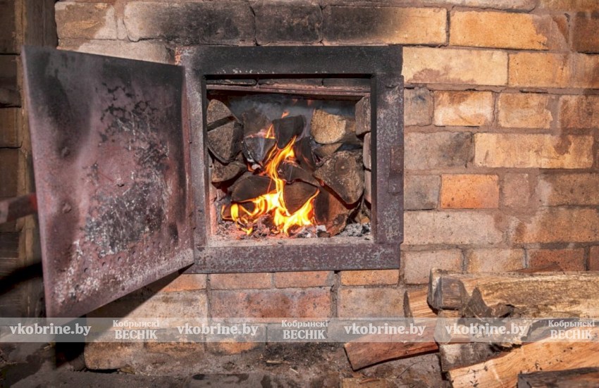 Кобринский РОЧС напоминает правила безопасности в осенне-зимний пожароопасный период