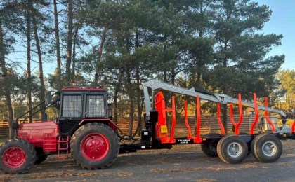 Подарок к 7 ноября - автопарк Кобринского опытного лесхоза пополнился новой техникой